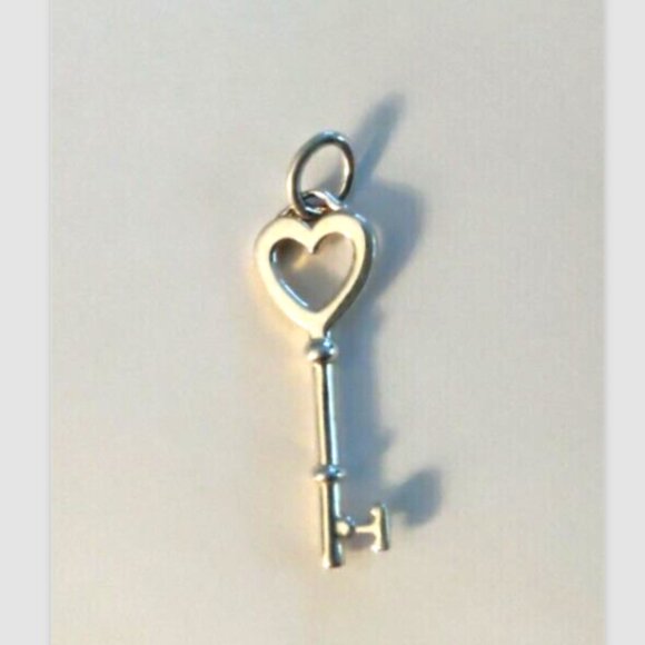 TIFFANY & Co Open Heart Key For Necklace Sterling Silver 1.25" - Picture 1 of 4
